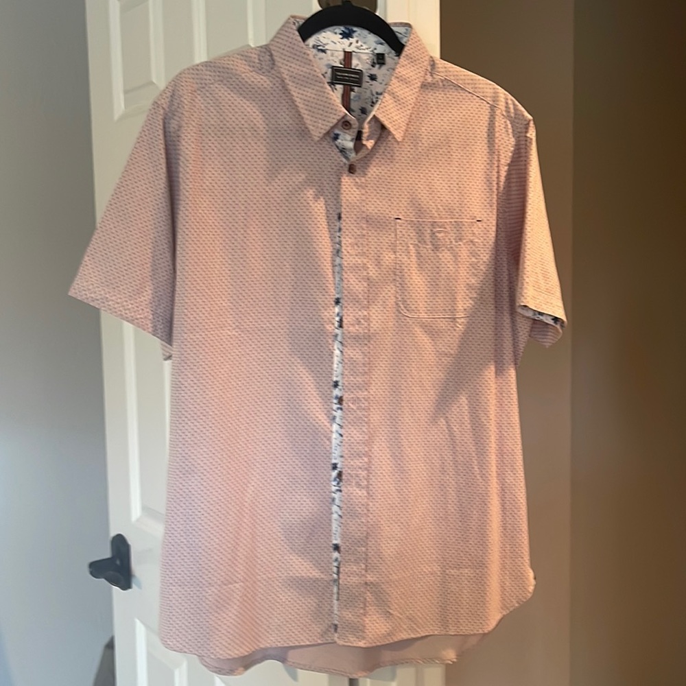 7Diaminds men’s short sleeve dress shirt, size large, pink and navy